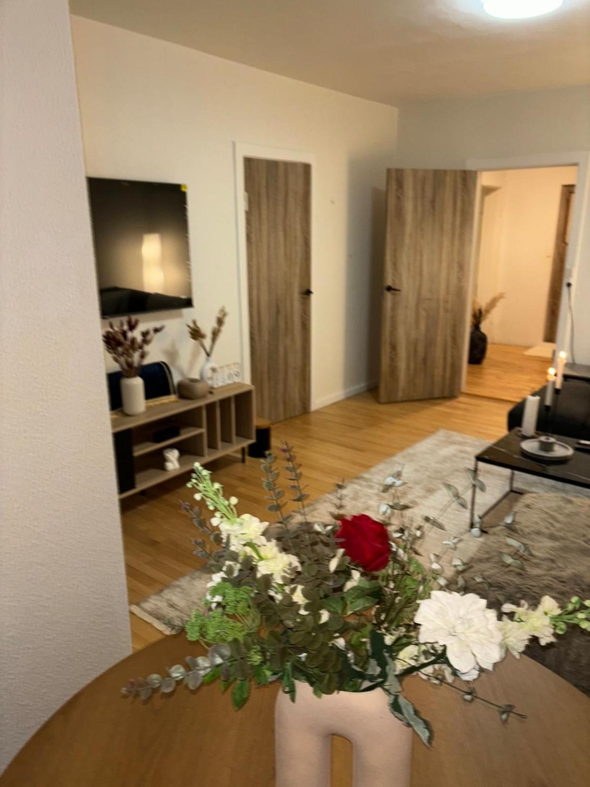 Appartement Cozy 3-room With 2 Bedrooms *